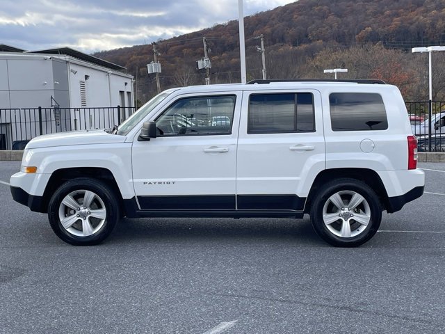 Used 2017 Jeep Patriot Latitude image 11
