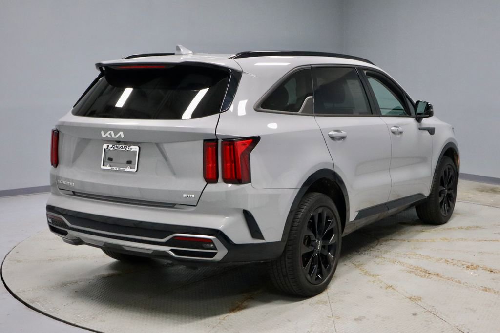 Used 2023 Kia Sorento SX image 12