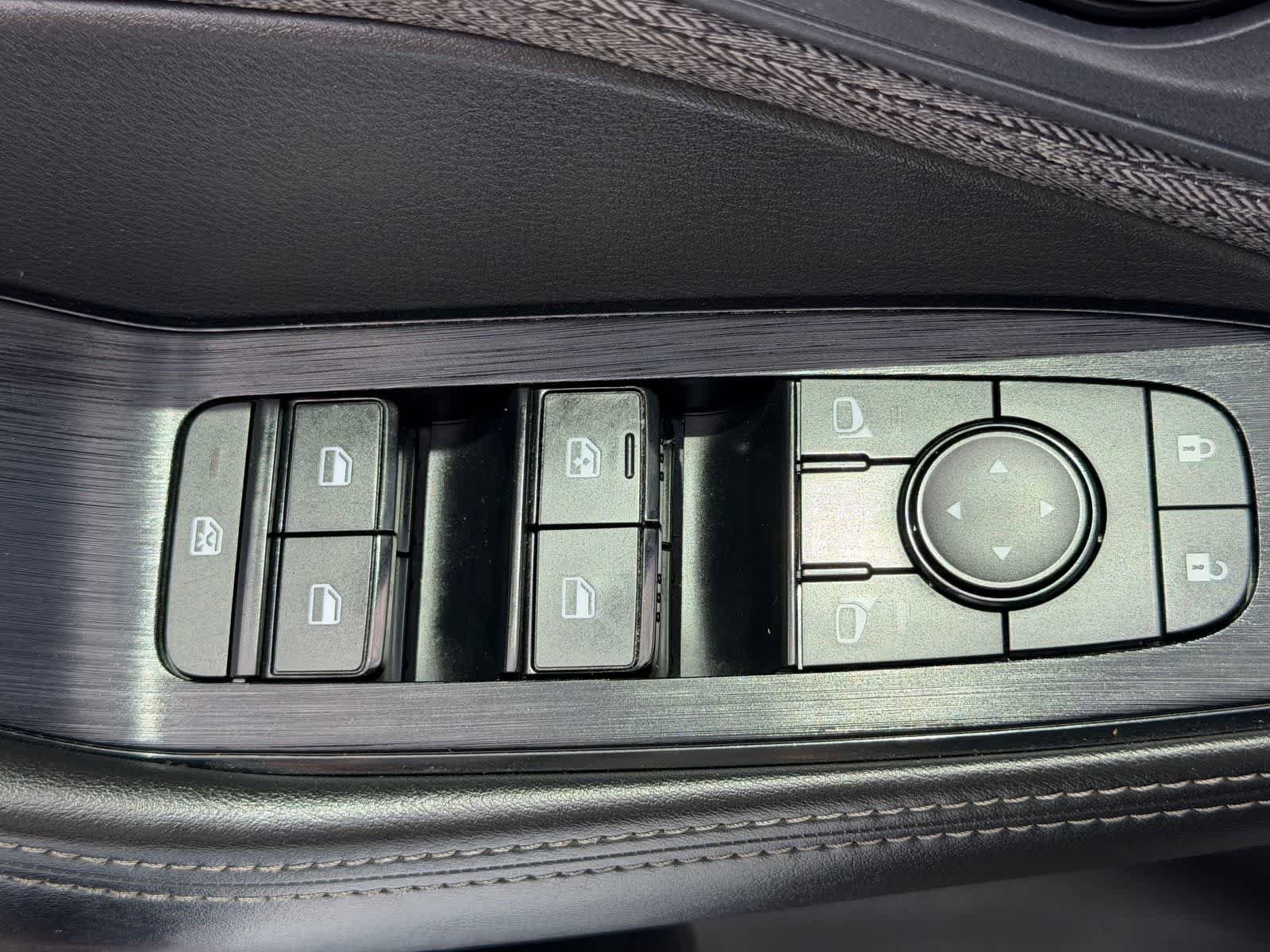 Certified 2022 Nissan Rogue SV image 12