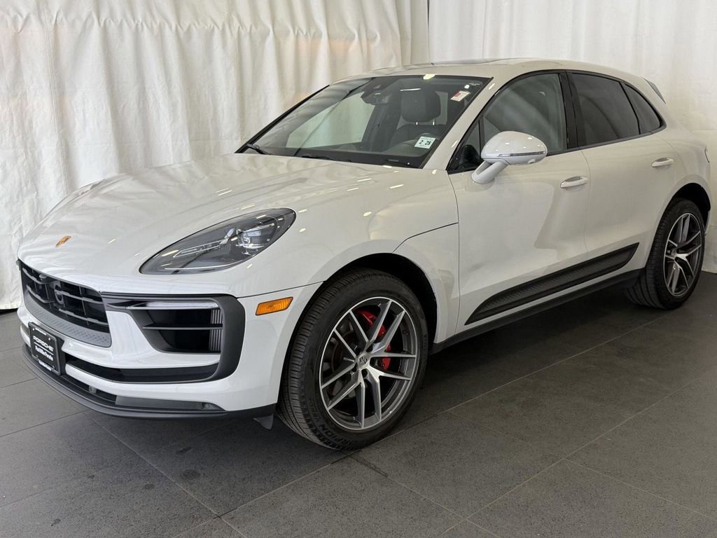 Used 2023 Porsche Macan S image 1