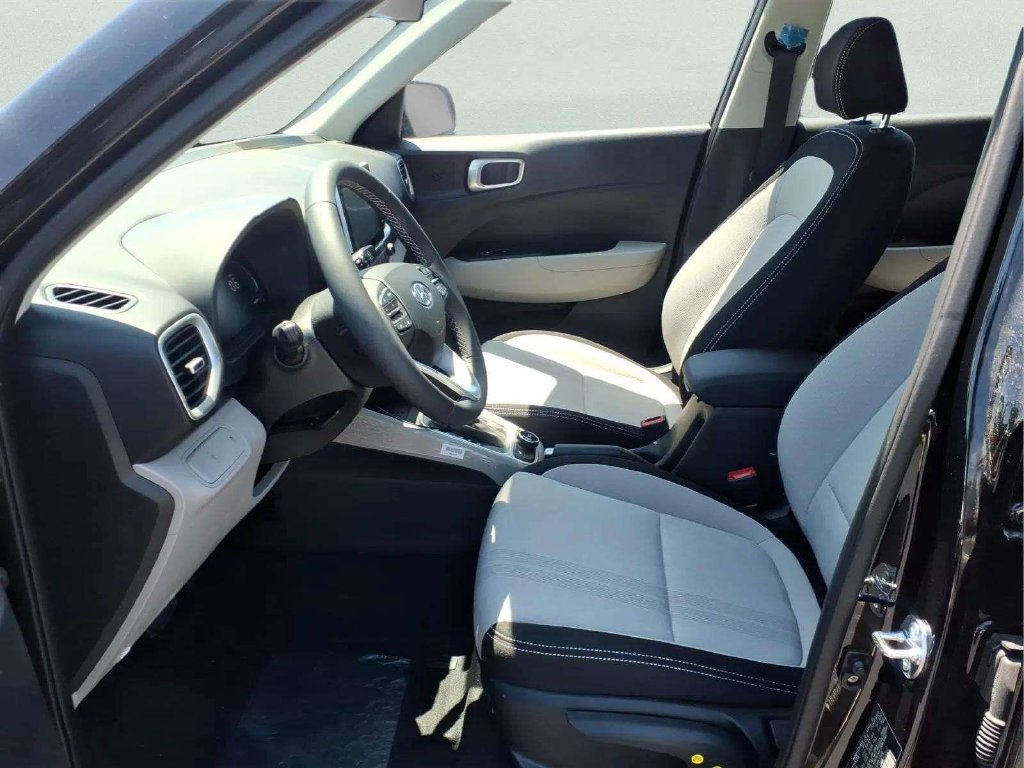 New 2026 Hyundai Venue SEL FWD image 14