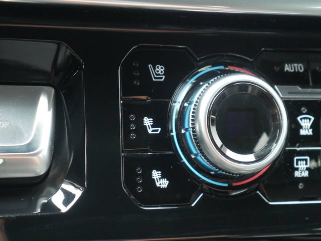 Used 2024 GMC Sierra 2500 Denali w/ Denali Reserve Package AWD/4WD image 4