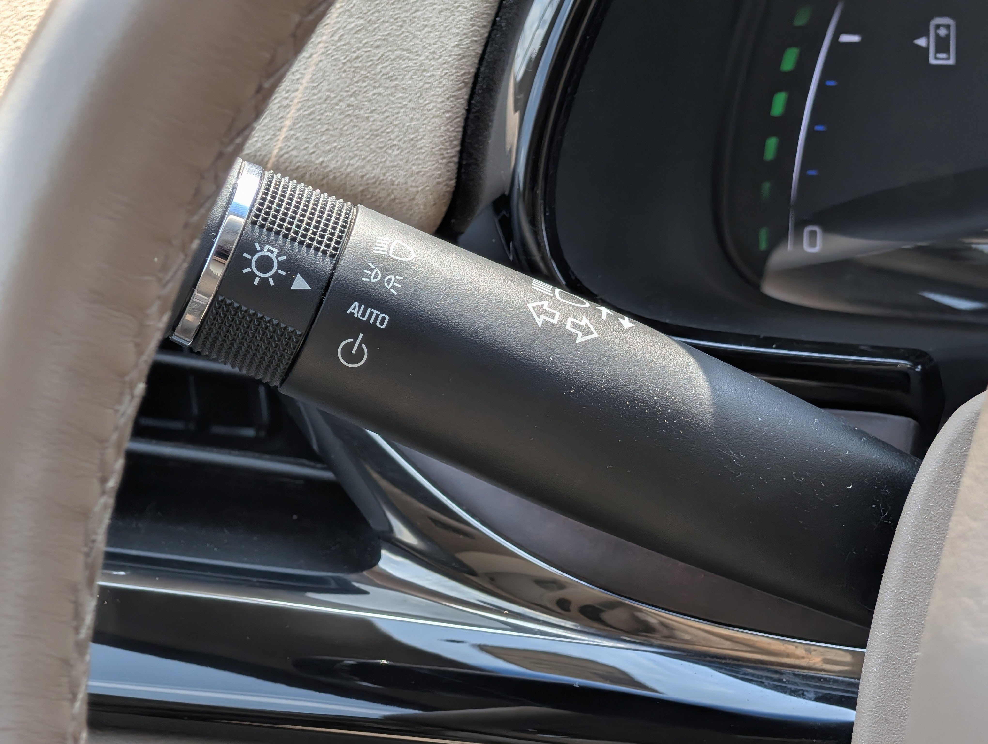 Used 2014 Cadillac ELR FWD image 28