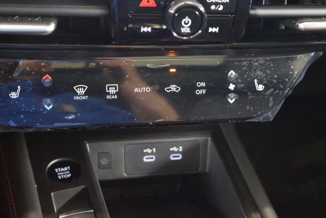 New 2025 Nissan Kicks SR w/ SR Premium Package image 17