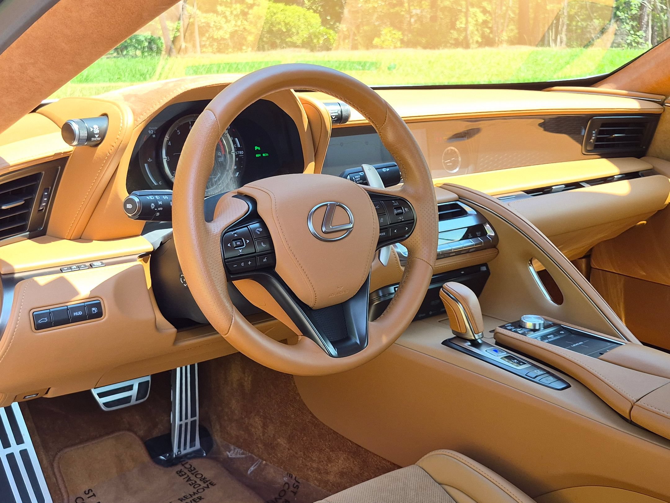 Used 2023 Lexus LC 500 Coupe w/ Dynamic Handling Package RWD image 4