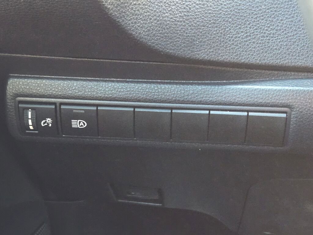 Used 2024 Toyota Corolla SE Nightshade image 20