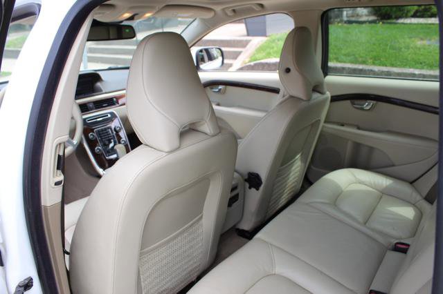 Used 2012 Volvo XC70 3.2 image 23