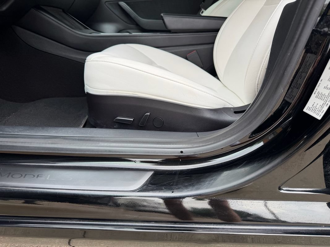 Used 2022 Tesla Model 3 Long Range AWD/4WD image 24