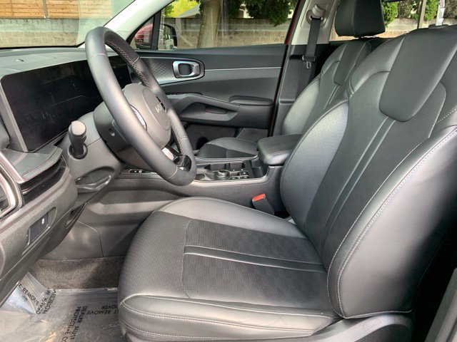 Used 2025 Kia Sorento S AWD/4WD image 11