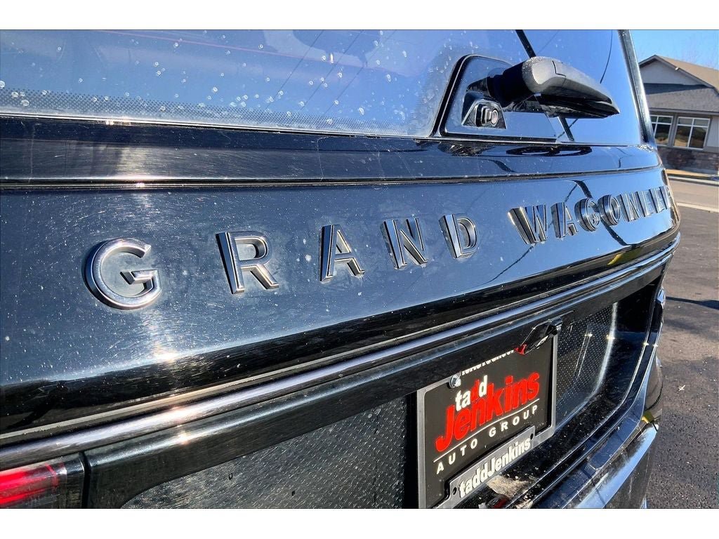 Used 2022 Jeep Grand Wagoneer Series II AWD/4WD image 9