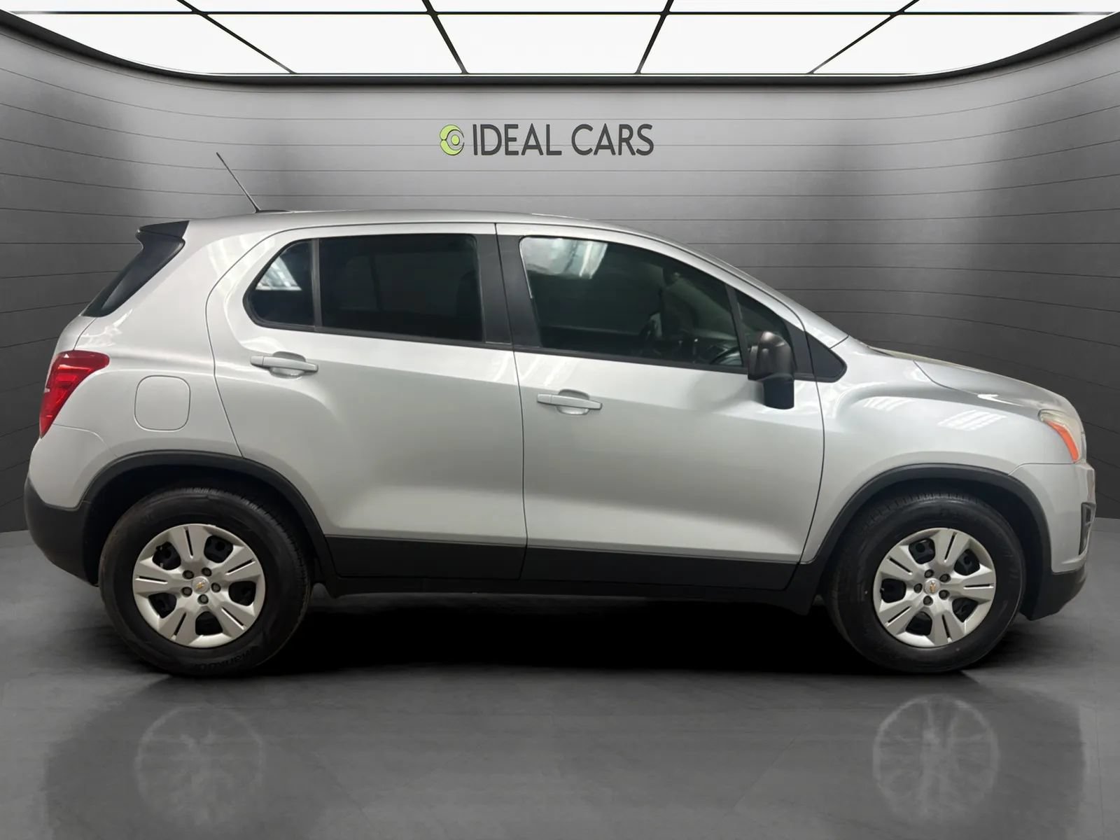 Used 2015 Chevrolet Trax LS FWD image 4