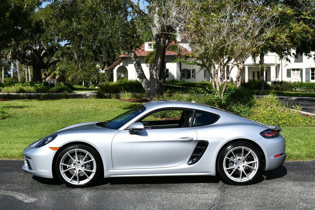 Used 2018 Porsche 718 Cayman RWD image 21