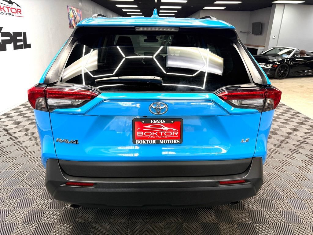 Used 2020 Toyota RAV4 LE FWD image 13