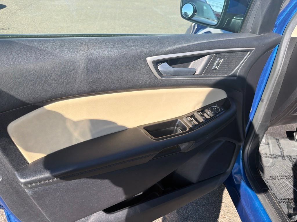 Used 2020 Ford Edge SEL w/ Convenience Package FWD image 11