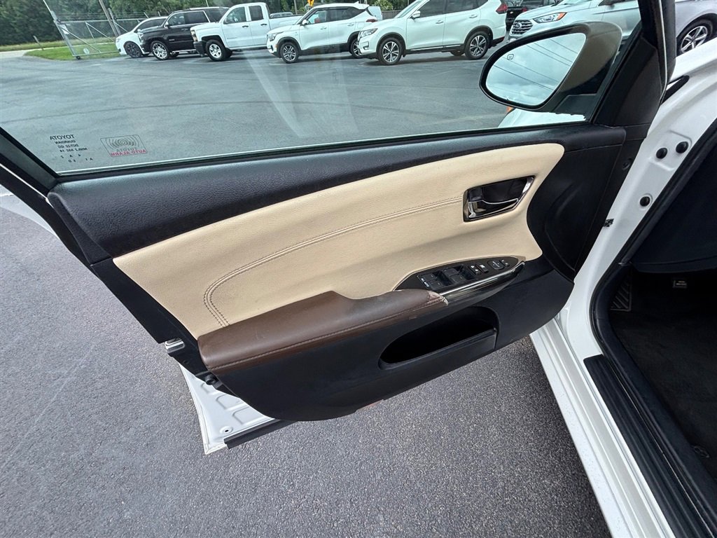 Used 2014 Toyota Avalon XLE Premium FWD image 17