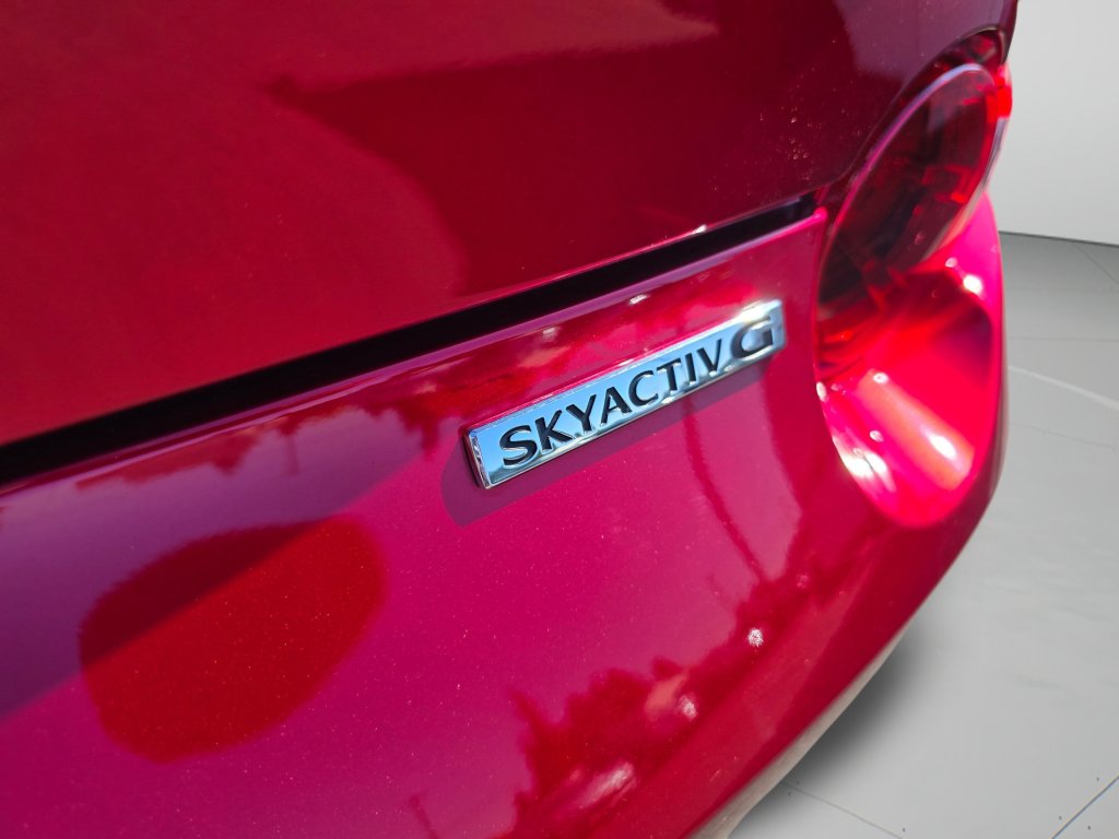 Used 2021 MAZDA MX-5 Miata Club RWD image 30