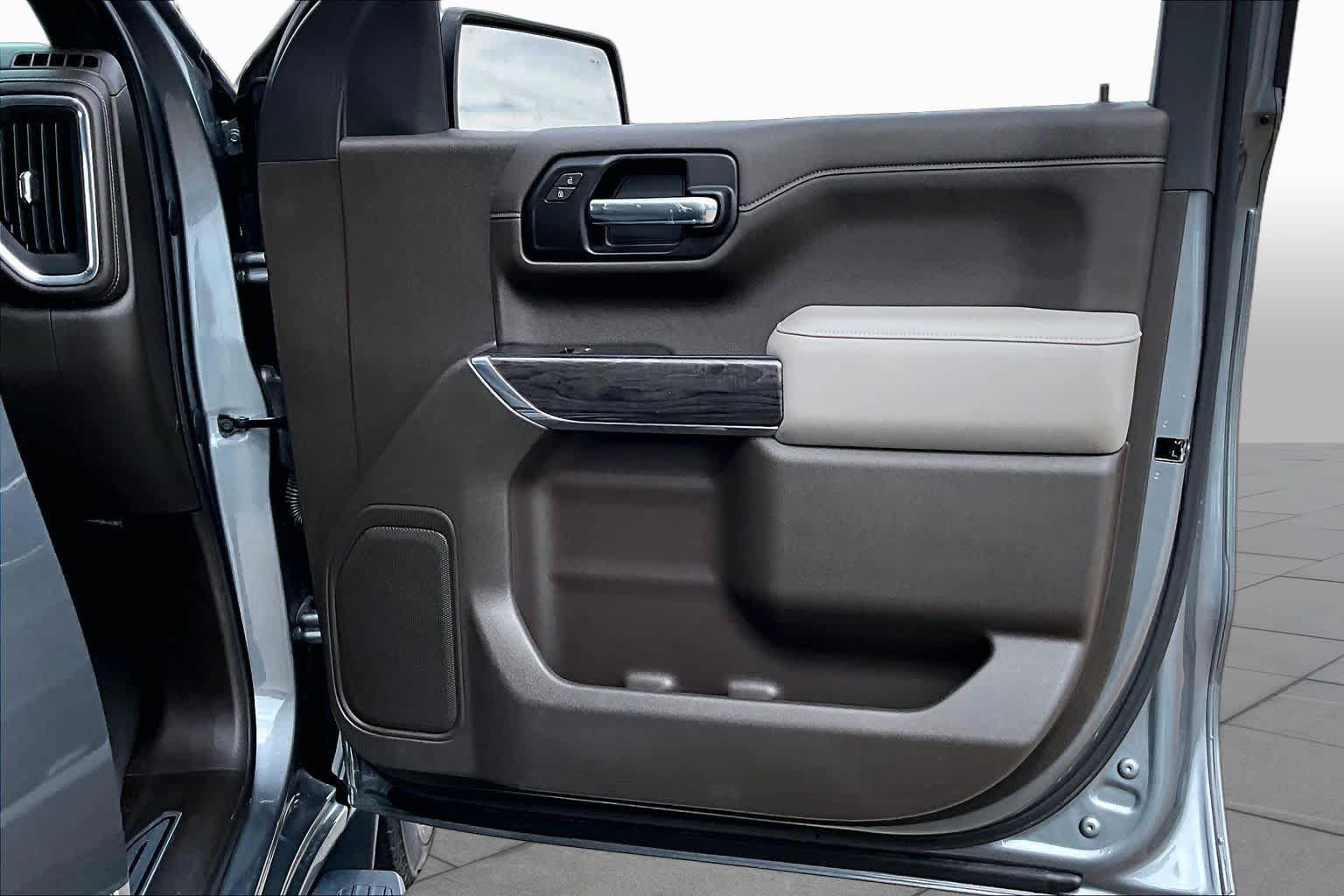 Used 2020 Chevrolet Silverado 1500 LTZ w/ LTZ Texas Edition RWD image 23