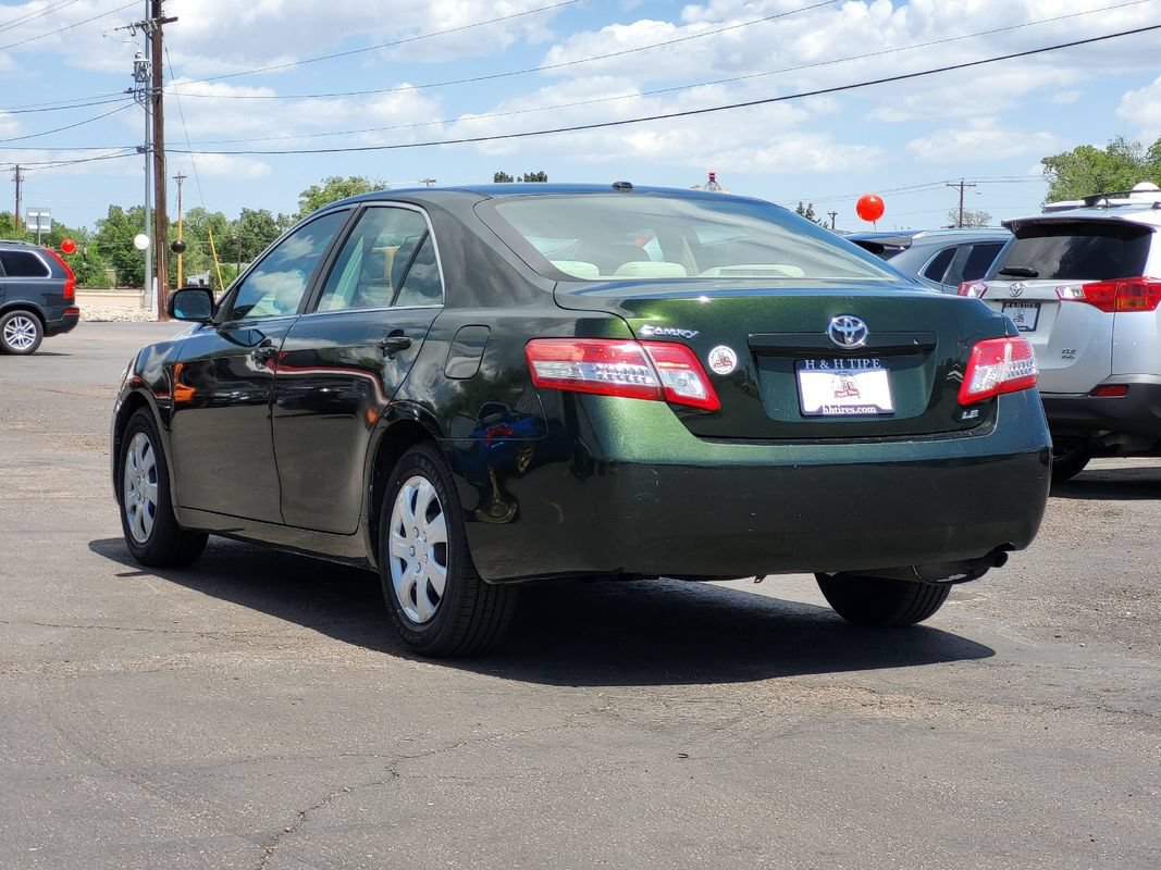 Used 2010 Toyota Camry LE FWD image 11