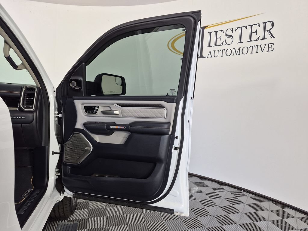 Used 2025 RAM 1500 Tungsten AWD/4WD image 37