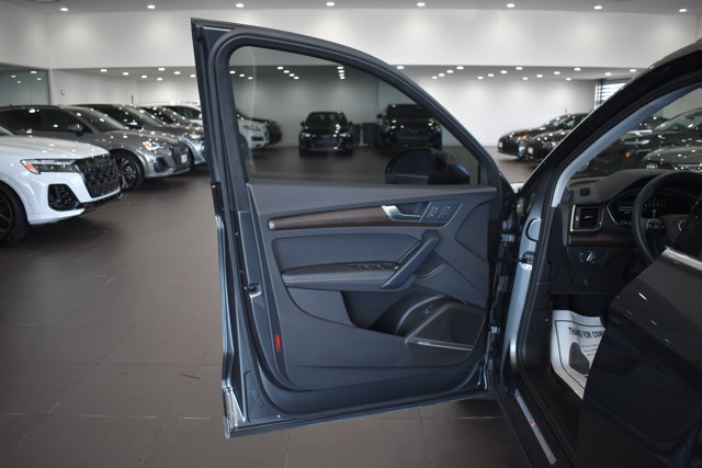 Used 2025 Audi Q5 2.0T Premium Plus w/ Premium Plus Package AWD/4WD image 10