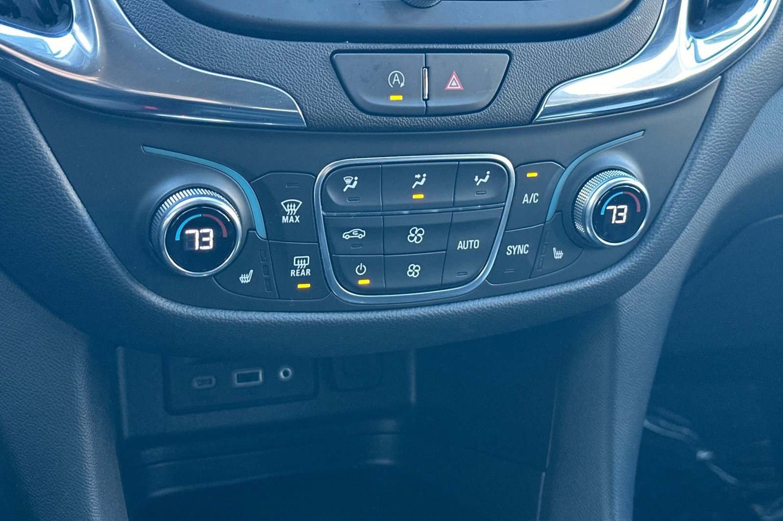 Used 2024 Chevrolet Equinox LT image 27