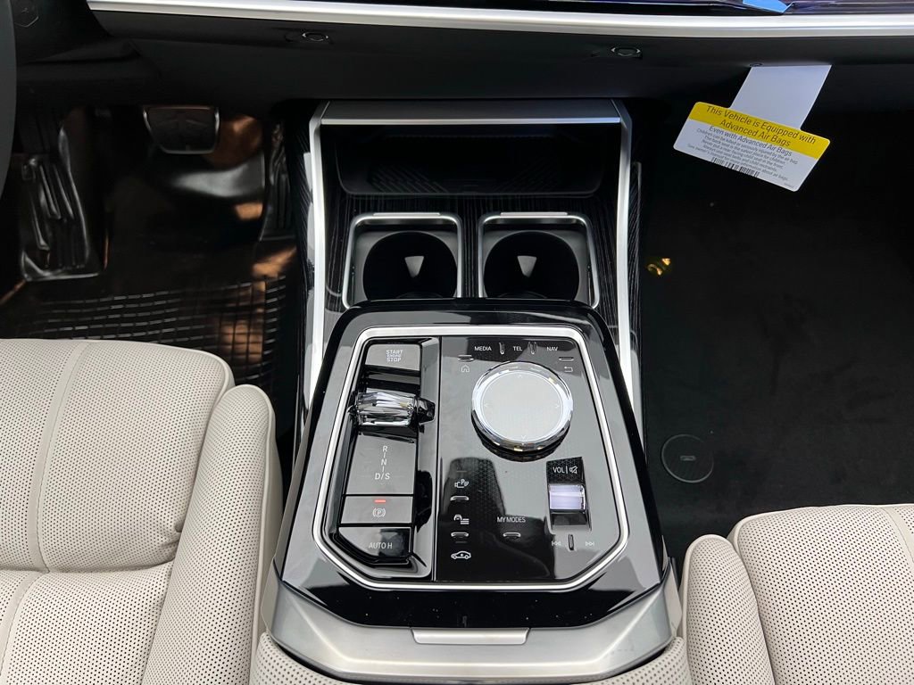 New 2026 BMW 740i w/ Executive Package image 12