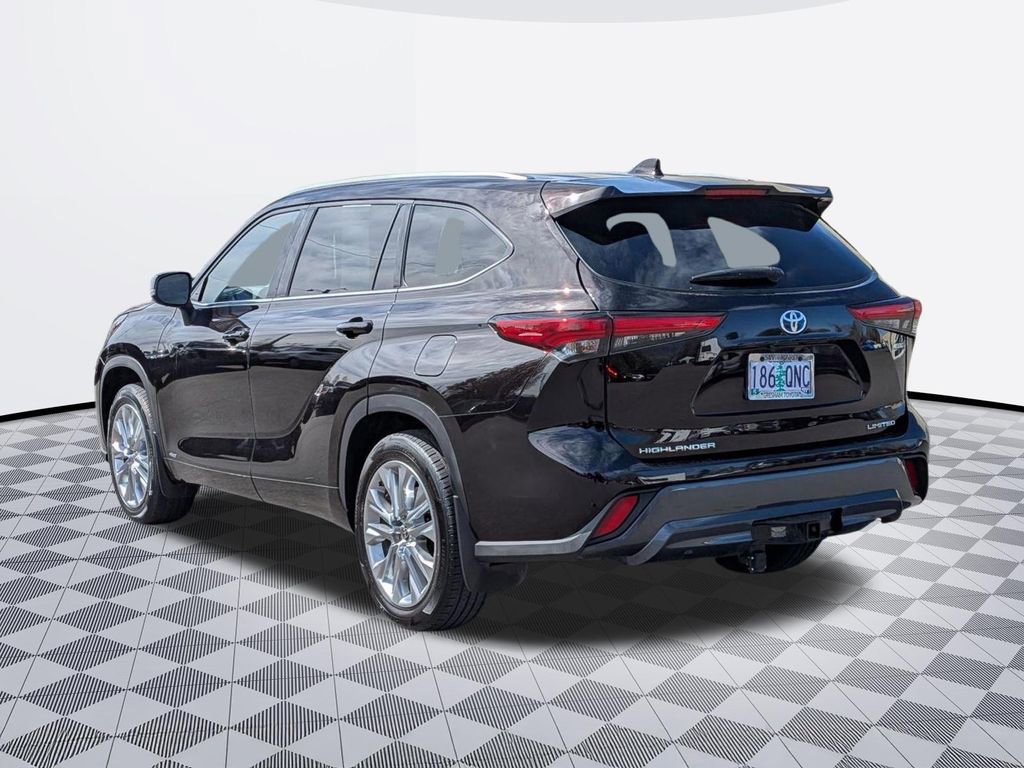 Used 2022 Toyota Highlander Limited image 4