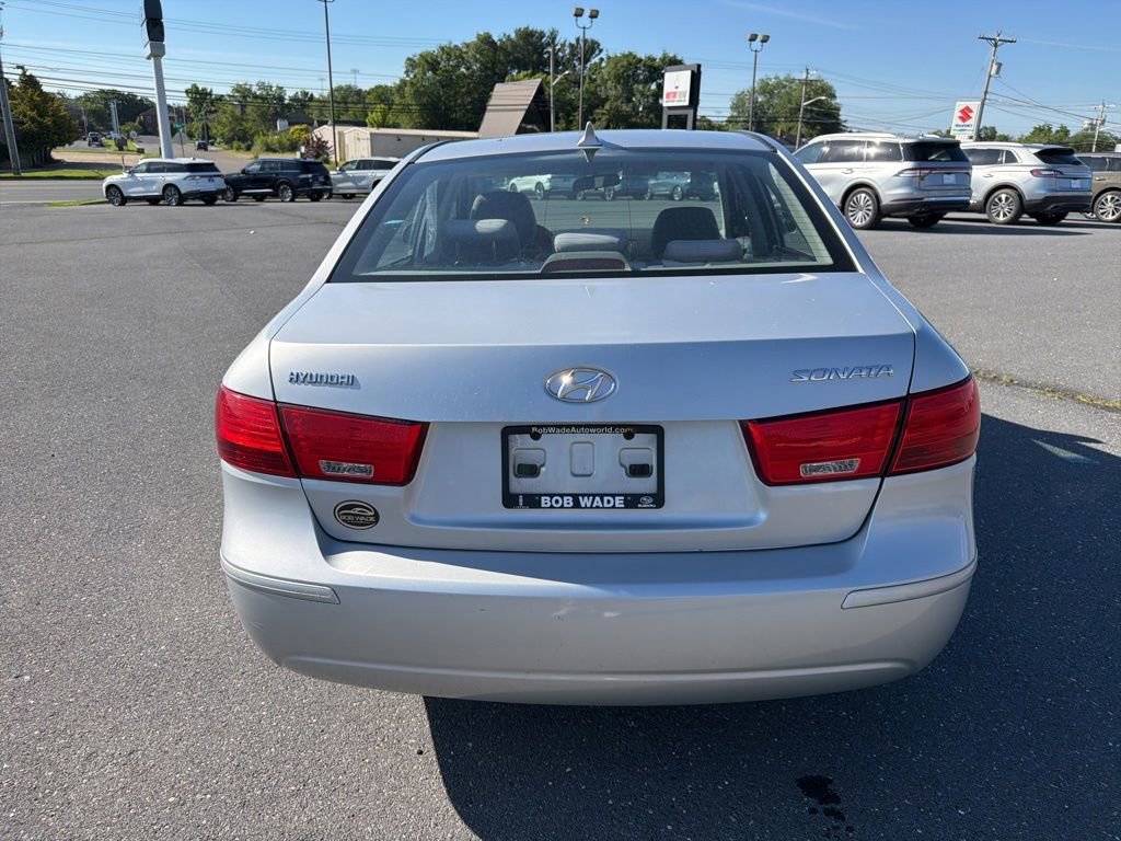 Used 2010 Hyundai Sonata GLS FWD image 4