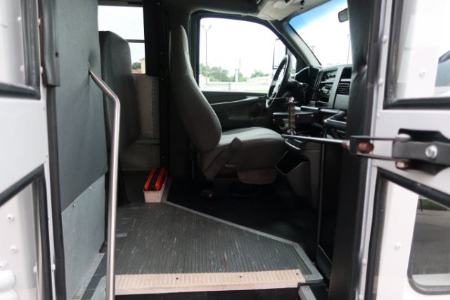 Used 2007 Chevrolet Express 3500 w/ School Bus Package RWD image 9