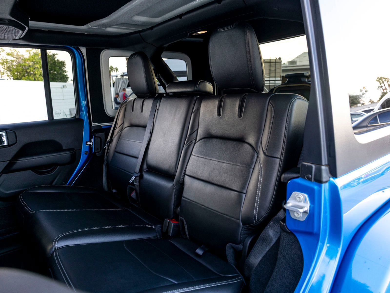 Used 2023 Jeep Wrangler Unlimited Sahara image 21