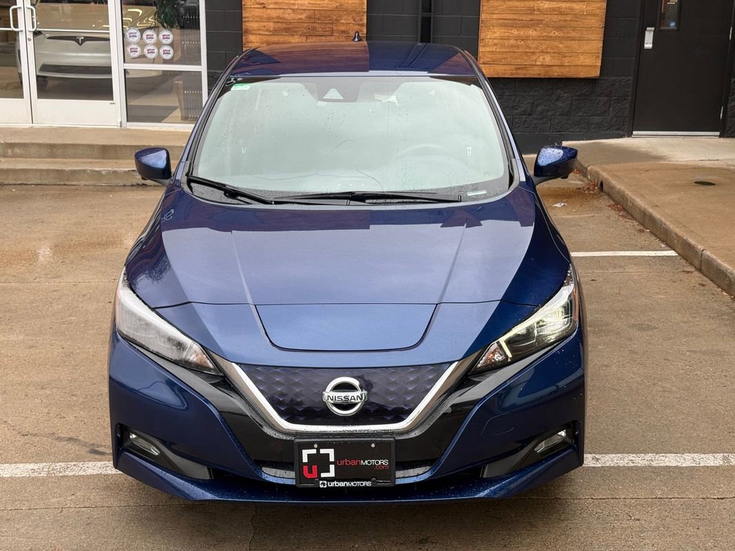 Used 2020 Nissan Leaf SV w/ SV Technology Package FWD image 8