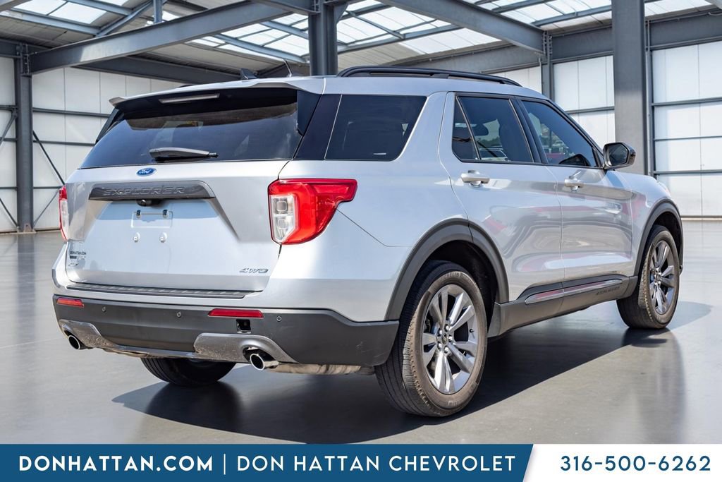 Used 2022 Ford Explorer XLT w/ Equipment Group 202A AWD/4WD image 22