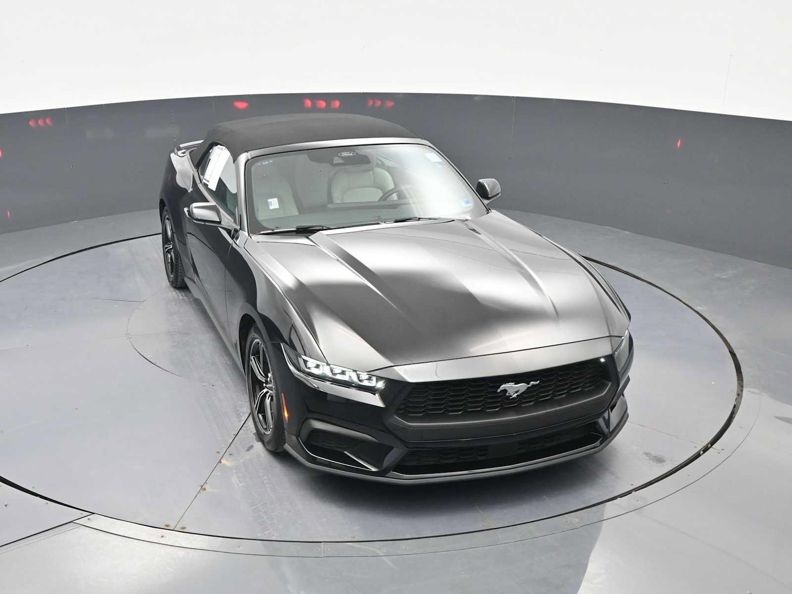 Used 2025 Ford Mustang Premium RWD image 26