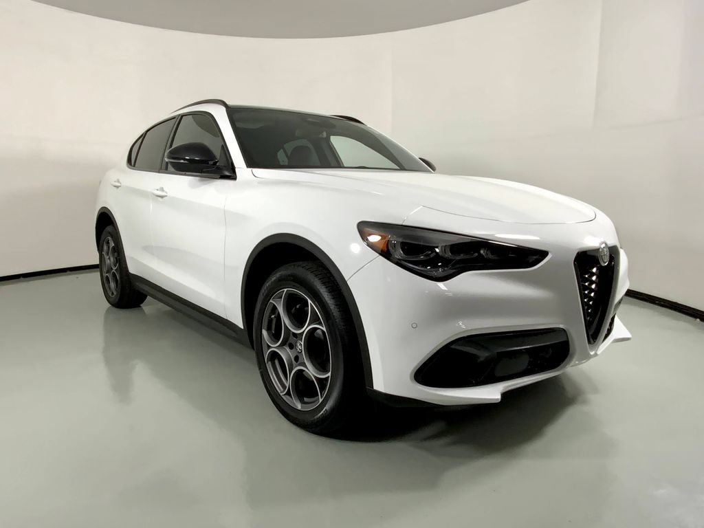 New 2026 Alfa Romeo Stelvio Sprint w/ Convenience Package AWD/4WD image 6