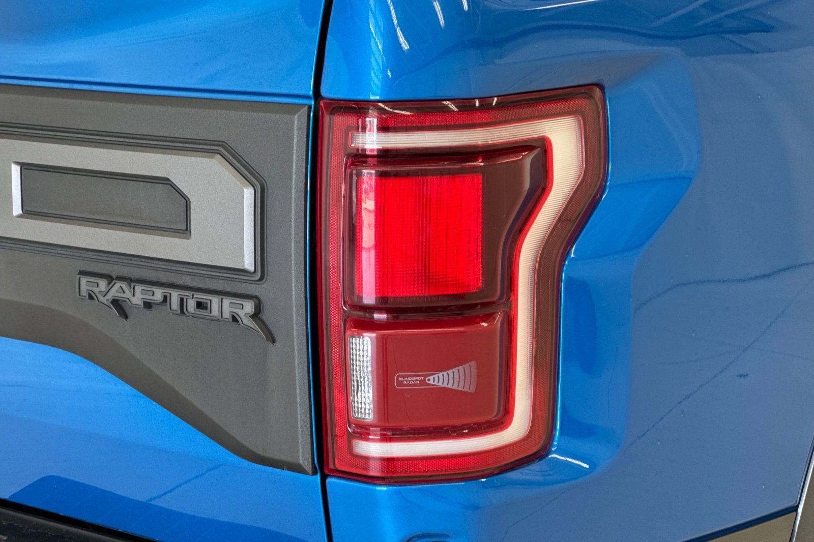 Used 2019 Ford F150 Raptor w/ Equipment Group 802A Luxury image 29