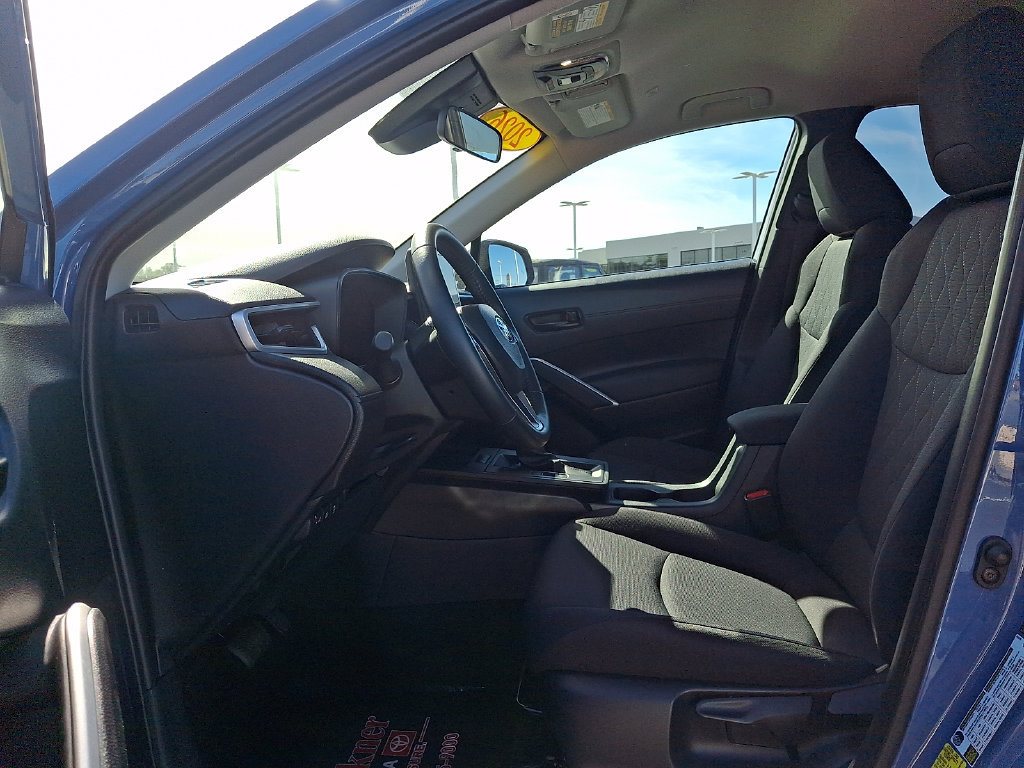 Certified 2026 Toyota Corolla Cross LE FWD image 19