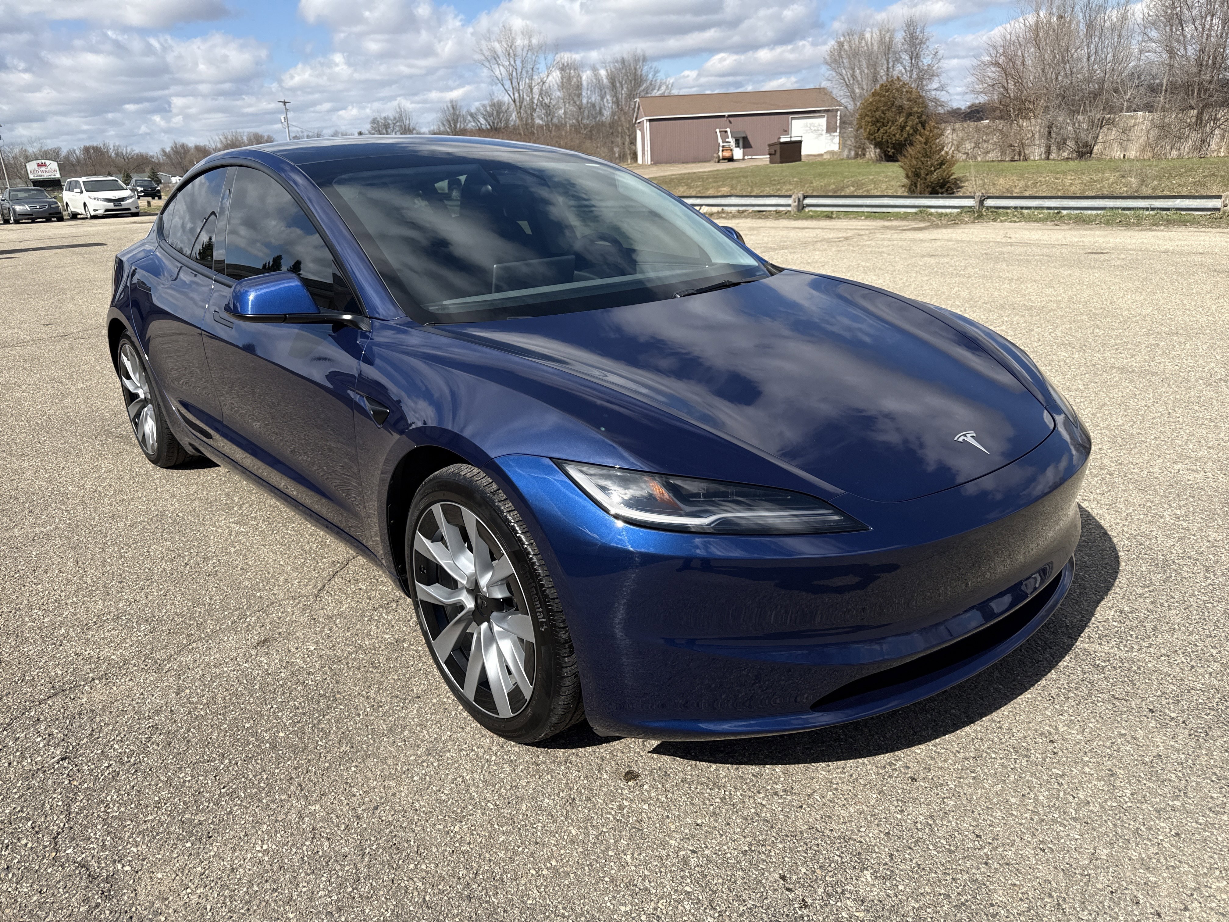 Used 2024 Tesla Model 3 Standard Range image 1