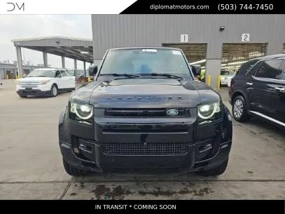 Used 2025 Land Rover Defender 110 V8 image 2