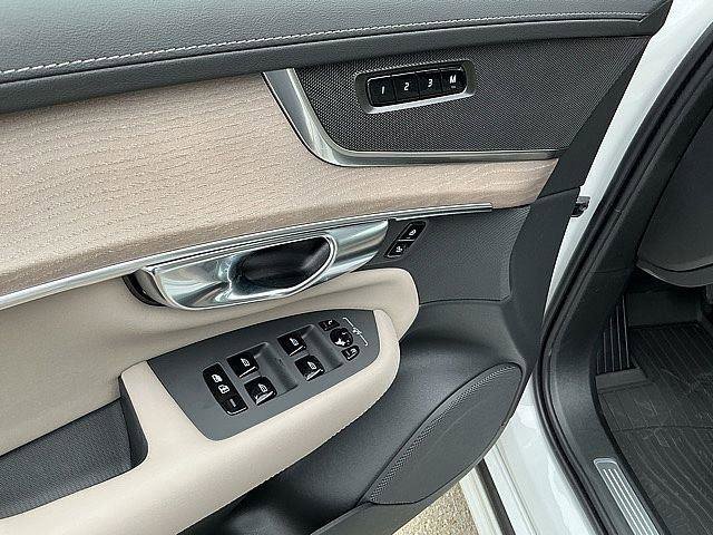 New 2026 Volvo XC90 T8 Plus w/ Protection Package AWD/4WD image 16