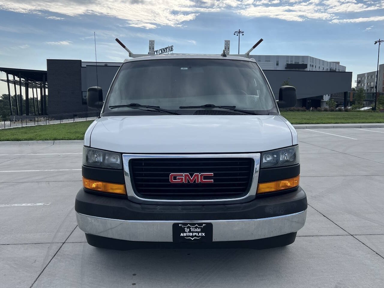 Used 2019 GMC Savana 2500 w/ Driver Convenience Package RWD image 6