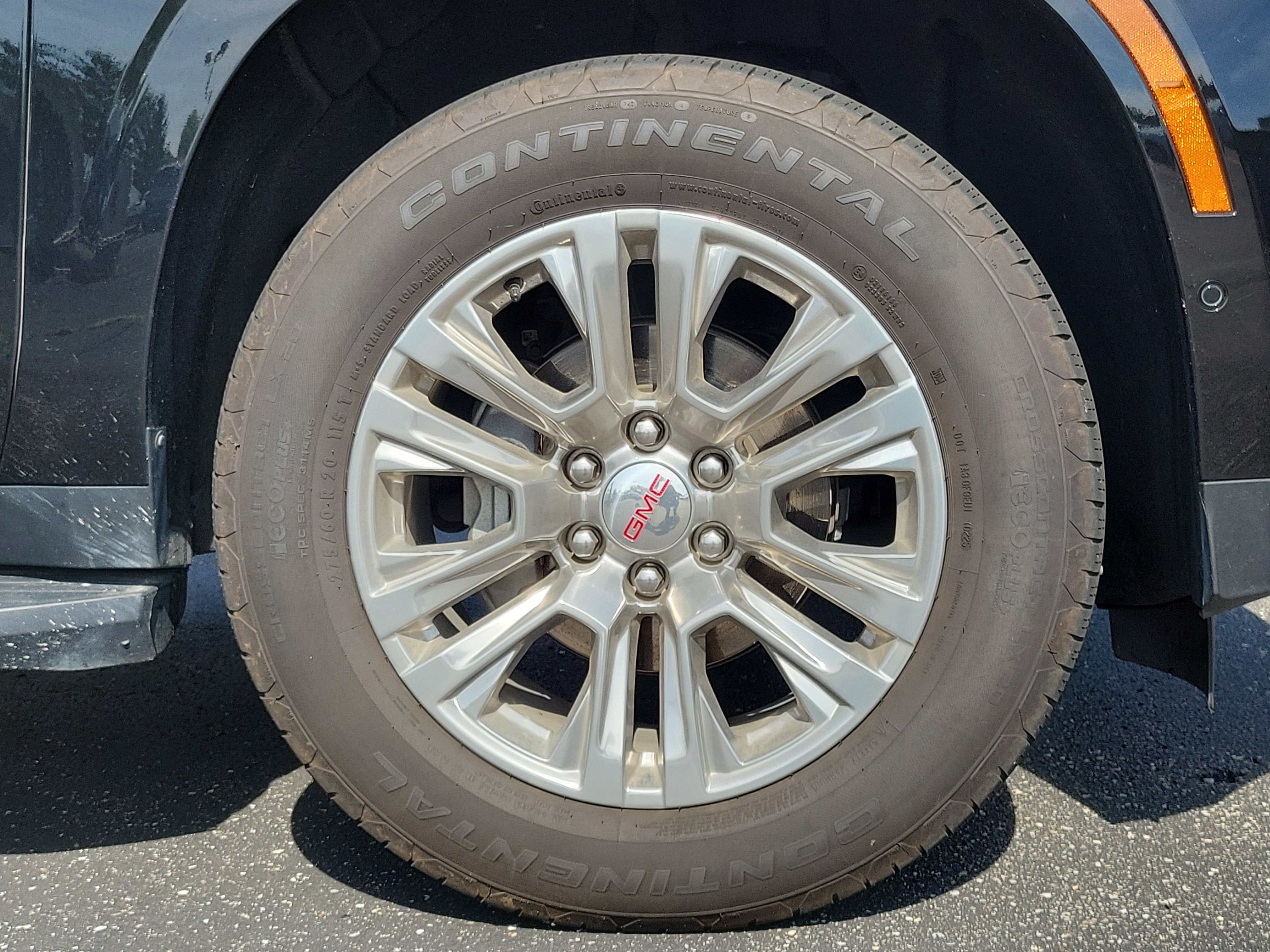 Used 2025 GMC Yukon Denali AWD/4WD image 5