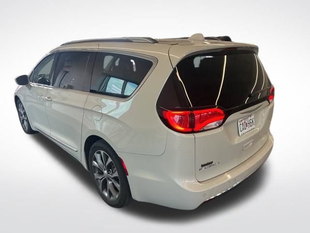 Used 2017 Chrysler Pacifica Limited w/ UConnect Theater Package image 8