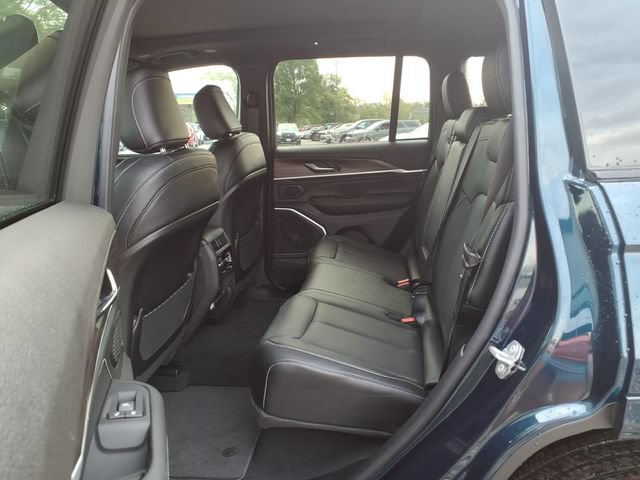 New 2027 Jeep Grand Cherokee Limited AWD/4WD image 28