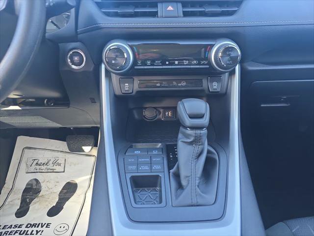 Certified 2025 Toyota RAV4 XLE AWD/4WD image 17