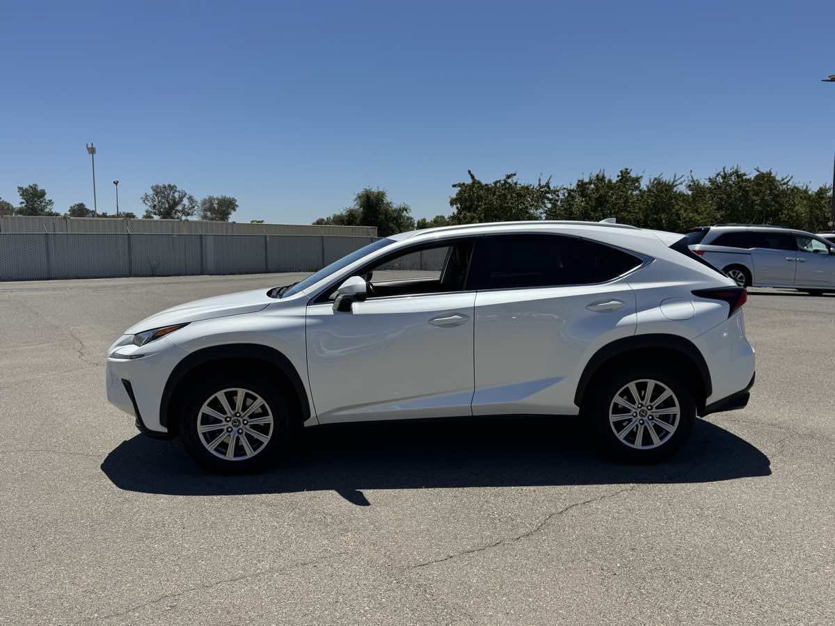 Used 2018 Lexus NX 300 FWD image 6