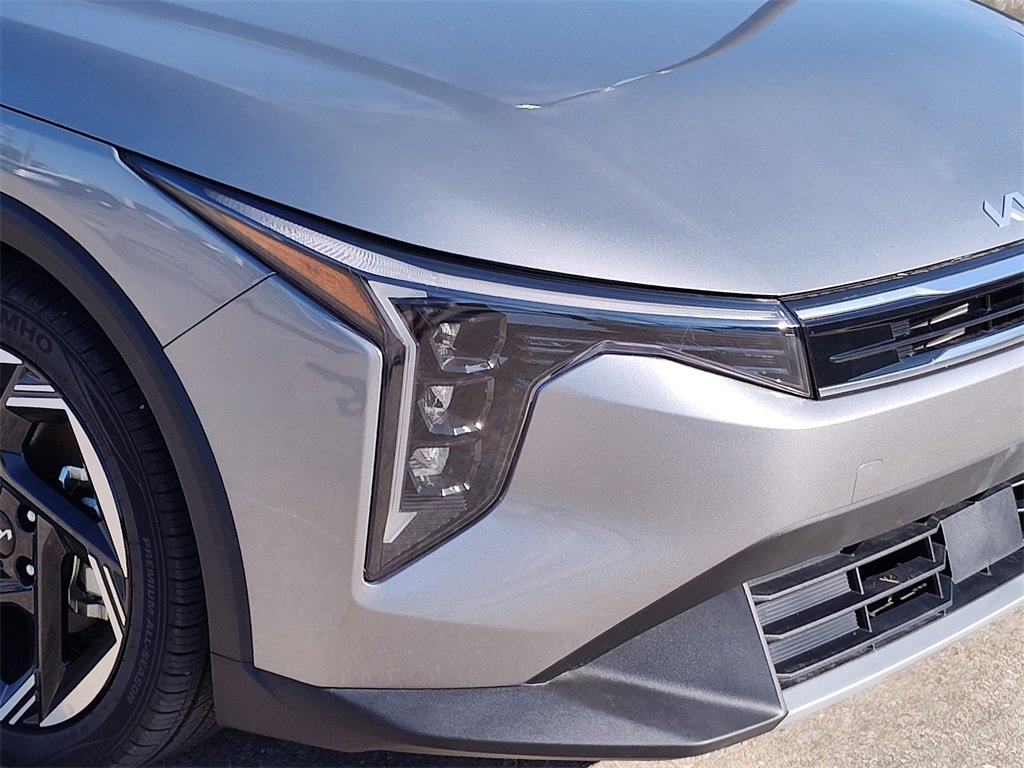 Used 2025 Kia K4 EX image 14