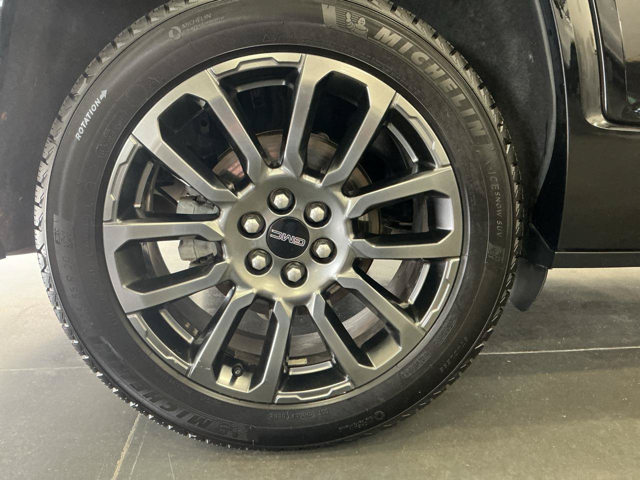 Used 2023 GMC Acadia Denali w/ Black Diamond Edition AWD/4WD image 30