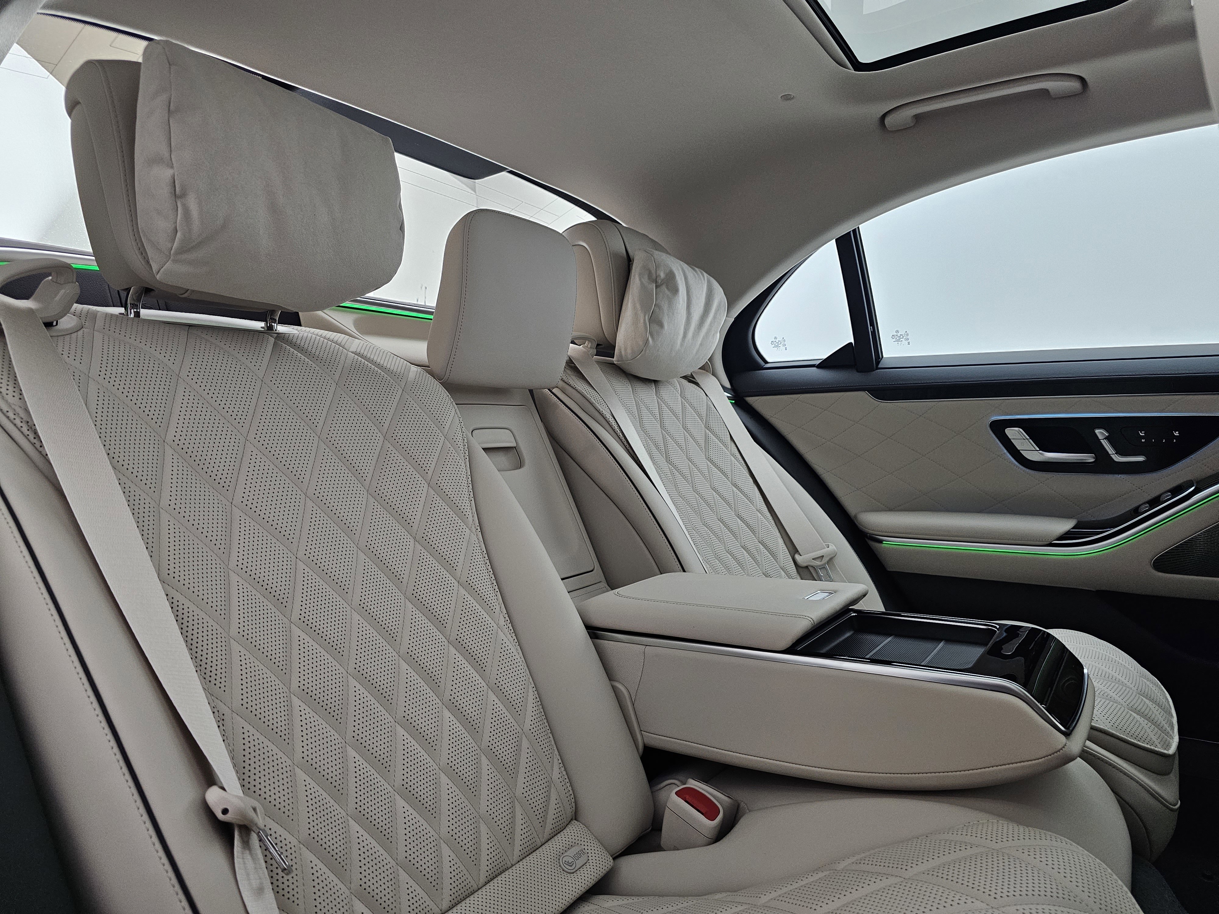 New 2026 Mercedes-Benz S 580 4MATIC Sedan image 28