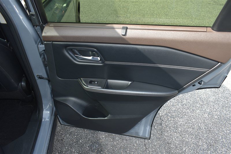 Used 2023 Nissan Rogue SV w/ SV Premium B Package AWD/4WD image 29