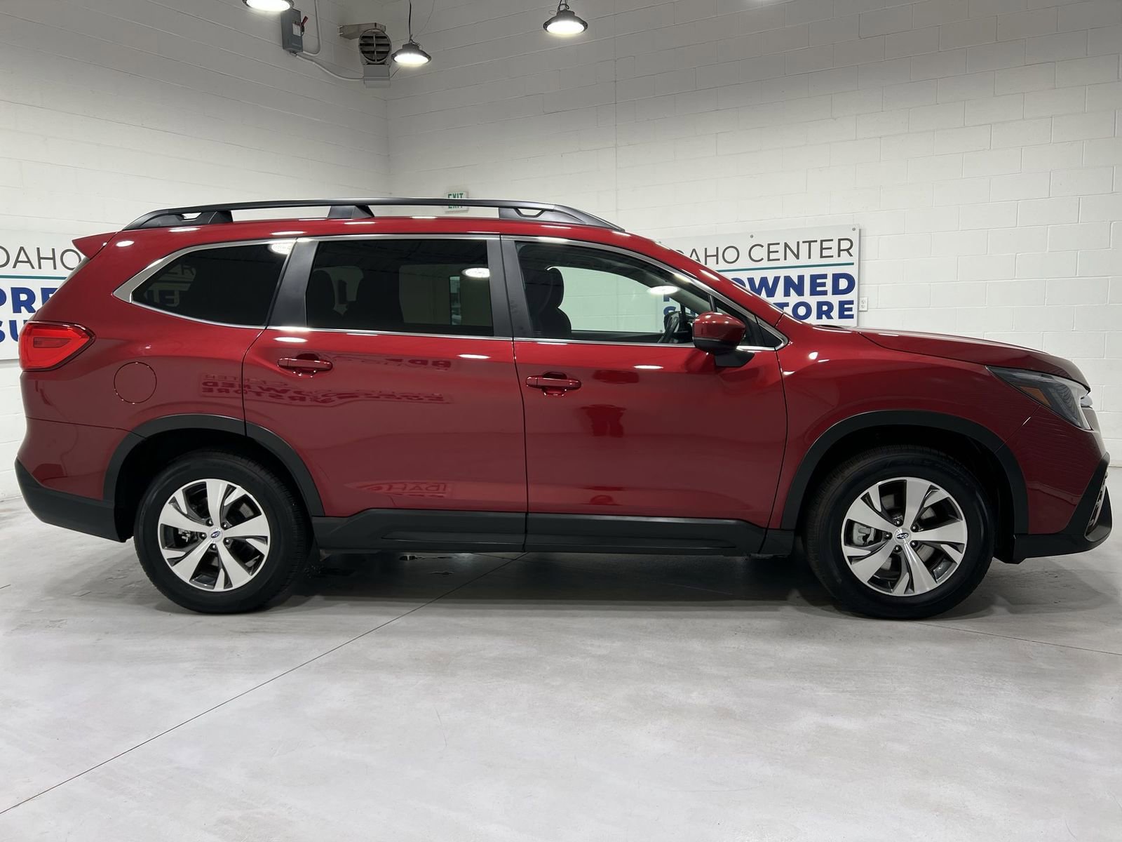 Certified 2025 Subaru Ascent Premium image 9